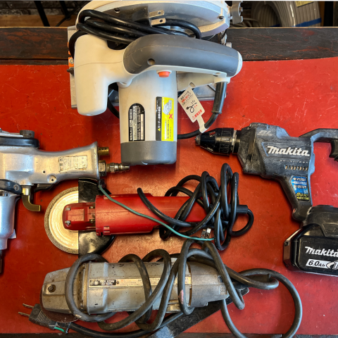 パワトレ豊平店から最新の買取情報 <br>【makita FS600D/9500・空研 KW2000】