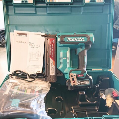 パワトレ東苗穂店から最新の買取情報<br>【電動工具 makita FN001GRD 仕上釘打】