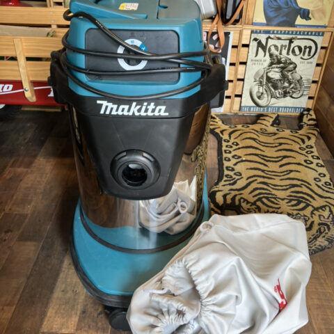 パワトレ豊平店から最新の買取情報 <br>【マキタ Makita 集じん機】