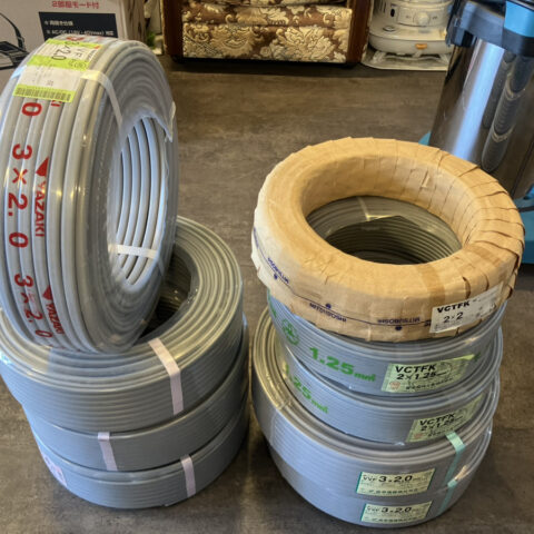 パワトレ東苗穂店から最新の買取情報 <br>【愛知電線/富士電線/弥栄電線/三ッ星電線 合計9巻】
