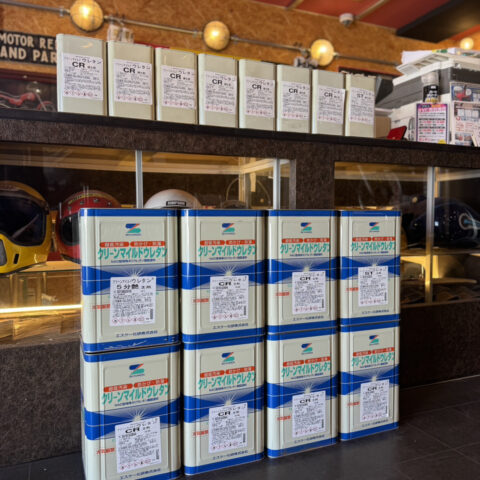 パワトレ東米里店から最新の買取情報<br>【エスケー化研 CR7SR1 合計8缶】