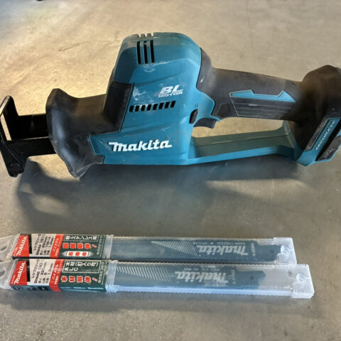 パワトレ東苗穂店から最新の買取情報 <br>【Makita レシプロソー / Makita レシプロソーブレード 2本】